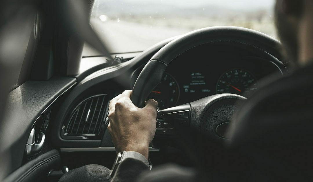 Por qué los chóferes privados mejoran tus viajes corporativos